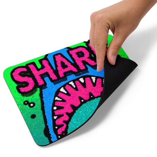 【送料無料】SHARK ピンク｜マウスパッド