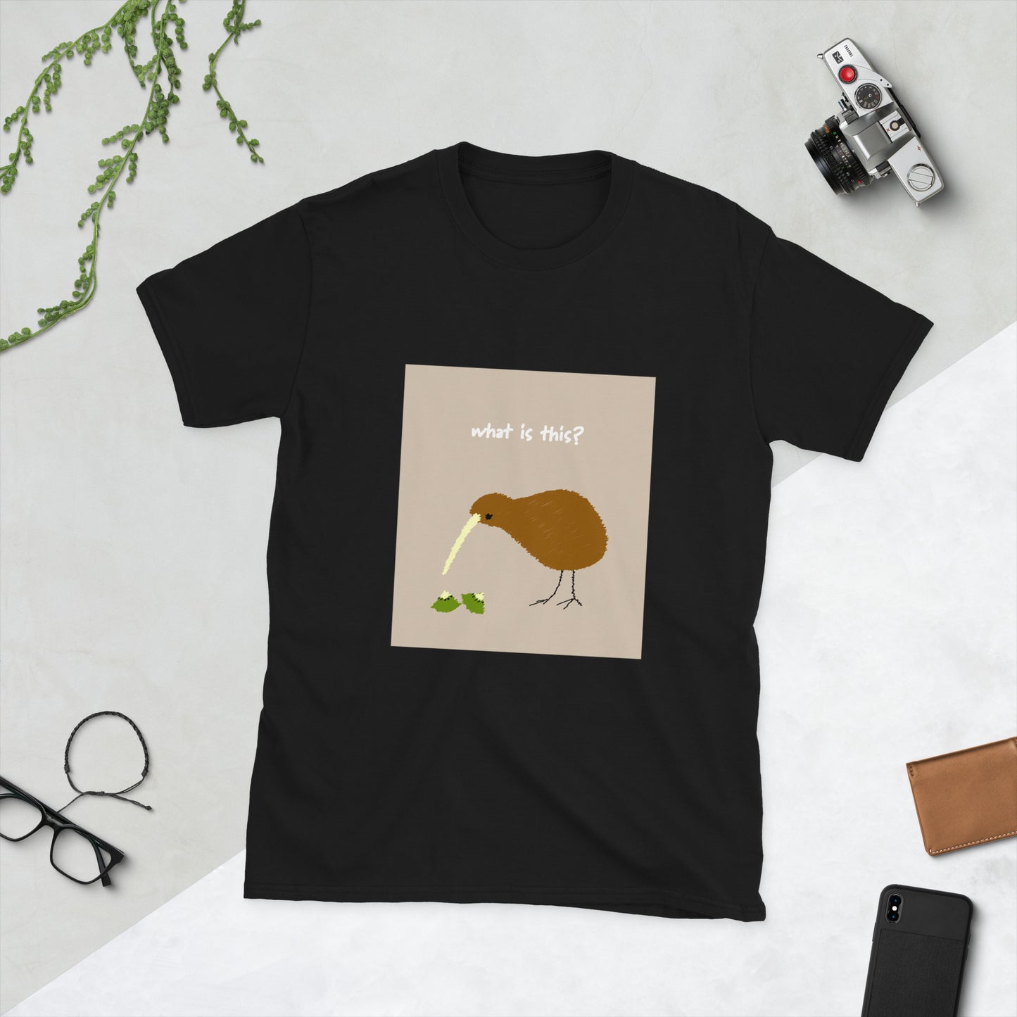 【送料無料】What is this? ベージュ｜Ｔシャツ（ホワイト・ブラック）