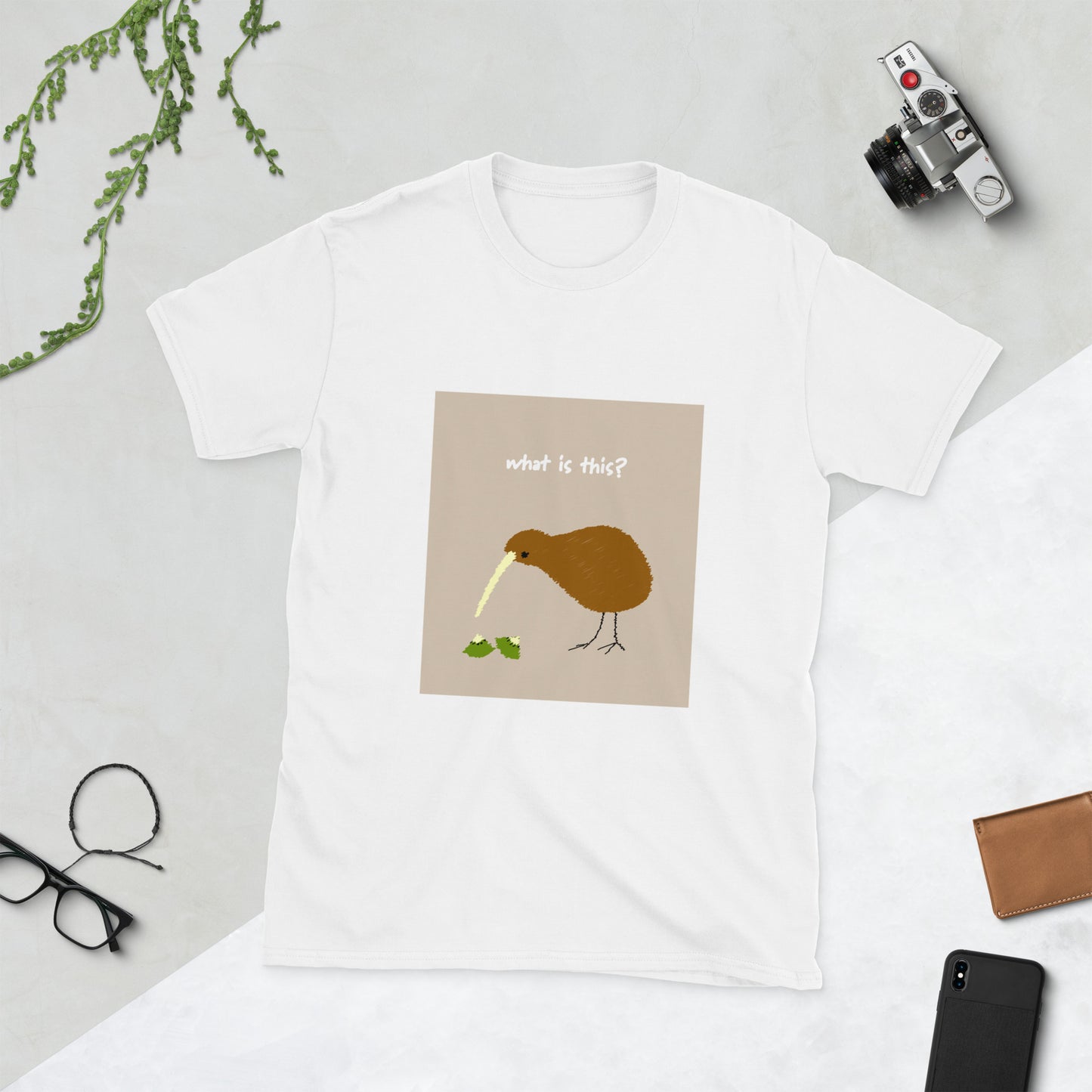 【送料無料】What is this? ベージュ｜Ｔシャツ（ホワイト・ブラック）